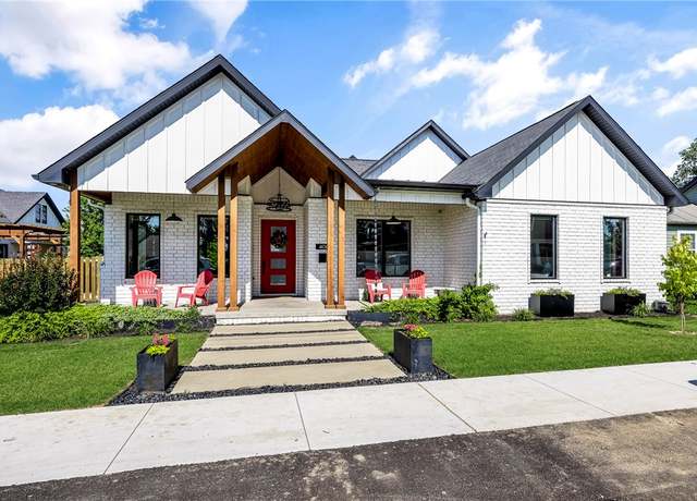 Property at 406 SW E St, Bentonville, AR 72712, 4 beds, 3.5 baths
