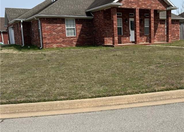 Property at 301 Hindman, Prairie Grove, AR 72753, 3 beds, 2 baths