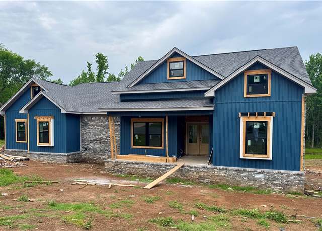 Property at 124 Winterwood Cir, Dardanelle, AR 72834, 3 beds, 2 baths
