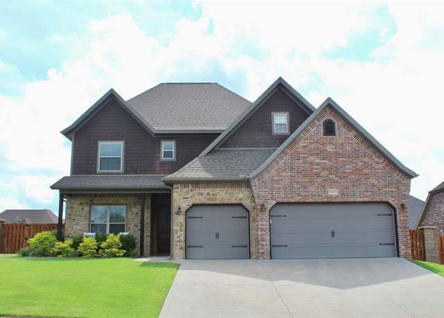 Property at 6401 47th St, Rogers, AR 72758, 4 beds, 3.5 baths
