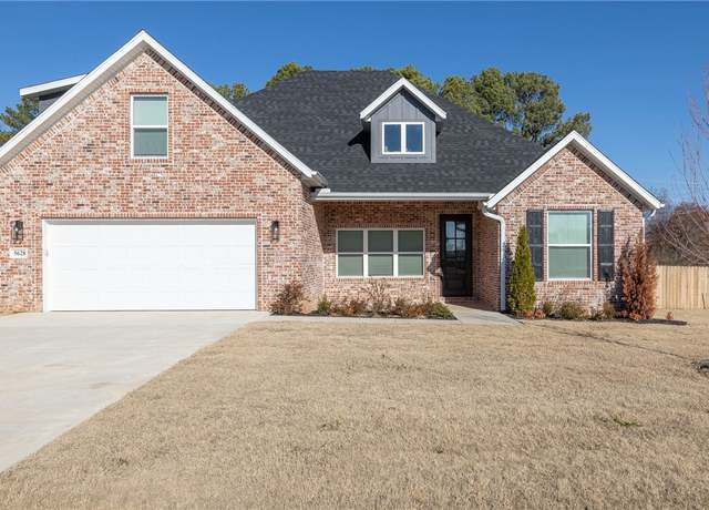 Property at 5628 Poppy Ave, Springdale, AR 72762, 4 beds, 3 baths