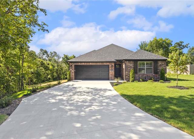 Property at 15 Blairgowrie Cir, Bella Vista, AR 72715, 3 beds, 2 baths