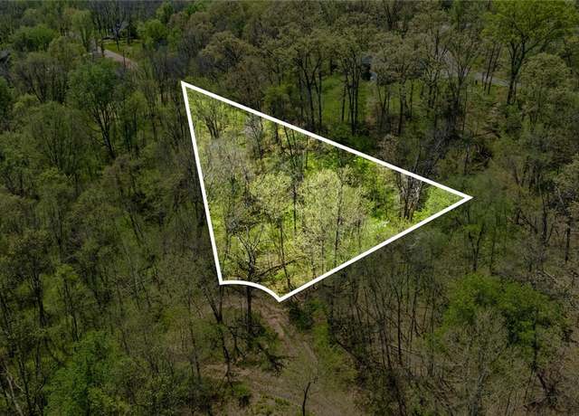 Property at 8 Halvergate Ln, Bella Vista, AR 72715