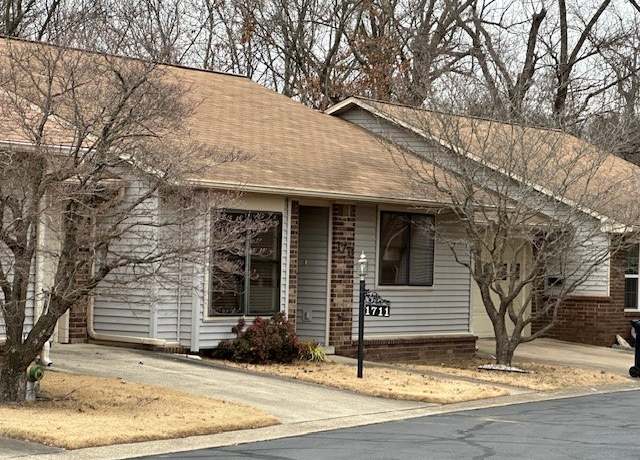 Property at 1711 White Oak Ln, Harrison, AR 72601, 2 beds, 1.5 baths