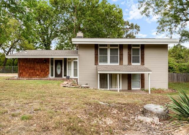Property at 12620 Lindy Ln, Rogers, AR 72756, 4 beds, 2 baths