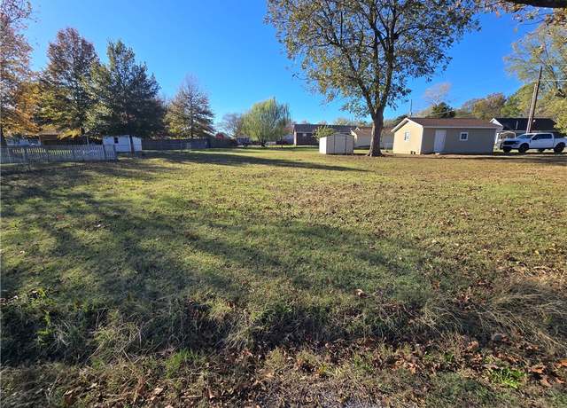 Property at 555 Lincoln Ave, Lincoln, AR 72744