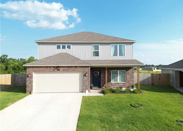 Property at 204 W Laurel Ave, Rogers, AR 72758, 4 beds, 2.5 baths