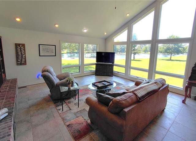 Property at 11328 Jolly Mill Ln, Stark City, MO 65723, 3 beds, 2.5 baths