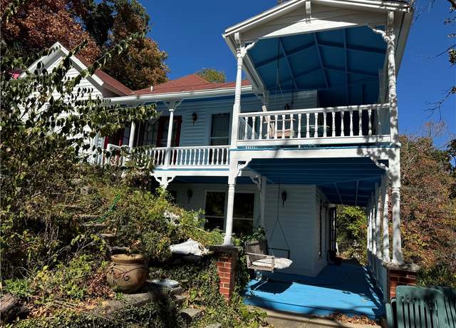Property at 8 Magnolia St, Eureka Springs, AR 72632, 3 beds, 2.5 baths