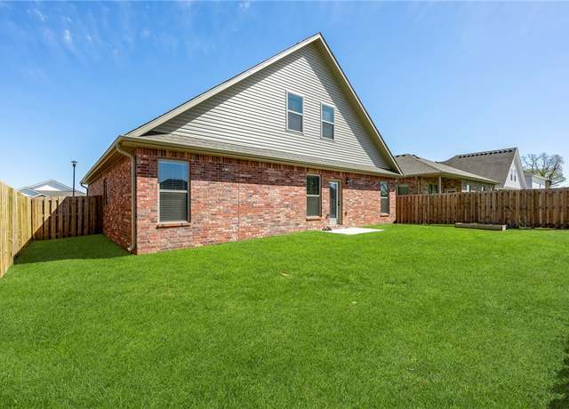 Property at 2041 Tallgrass Ter, Centerton, AR 72719, 3 beds, 2.5 baths