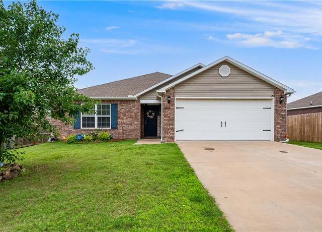 Property at 6202 SW Warrington Rd, Bentonville, AR 72713, 3 beds, 2 baths