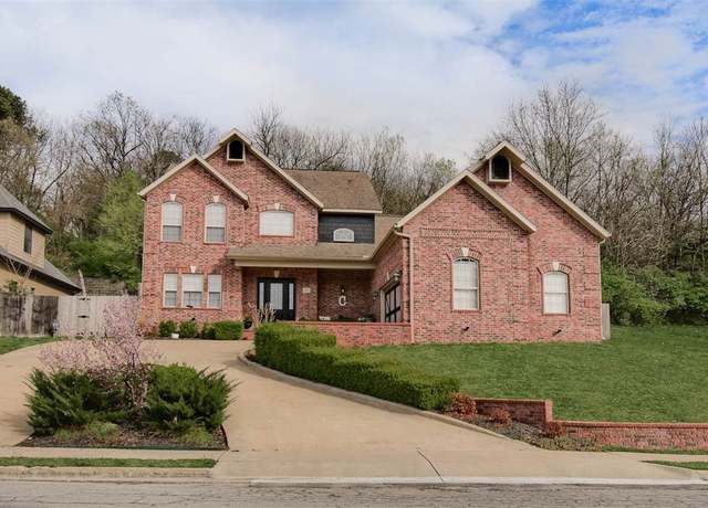 Property at 1164 N Thoreau Ln, Fayetteville, AR 72701, 5 beds, 3.5 baths