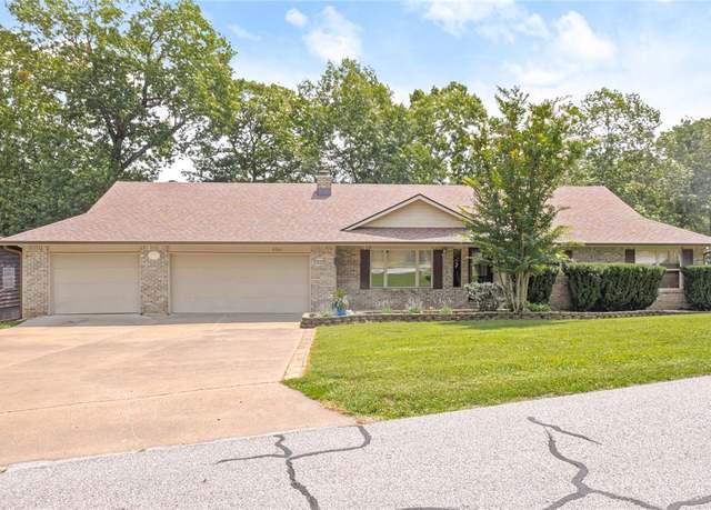 Property at 9382 Grimes Dr, Rogers, AR 72756, 4 beds, 3 baths