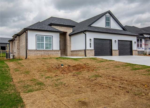 Property at 162 Nebo St, Prairie Grove, AR 72753, 3 beds, 2 baths