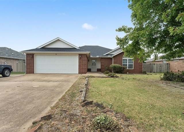 Property at 2402 SW 17th St, Bentonville, AR 72713, 3 beds, 2 baths