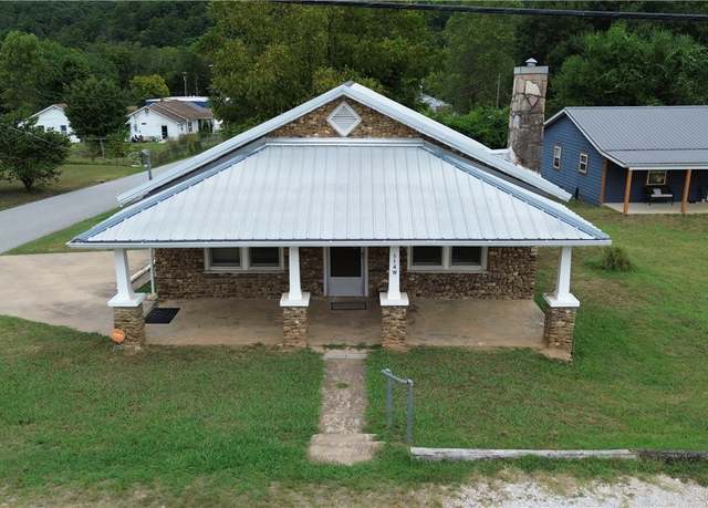 Property at 514 W Clark, Jasper, AR 72641, 2 beds, 1 bath