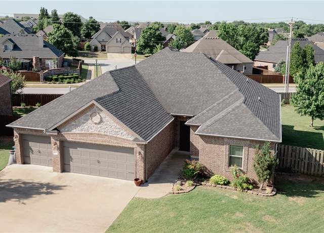 Property at 4401 SW Beech Dr, Bentonville, AR 72713, 4 beds, 3 baths