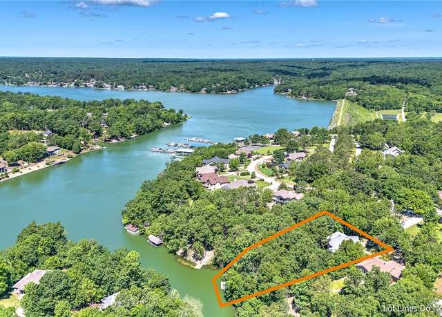Property at 22 Marina Cir, Bella Vista, AR 72715, 2 beds, 2 baths