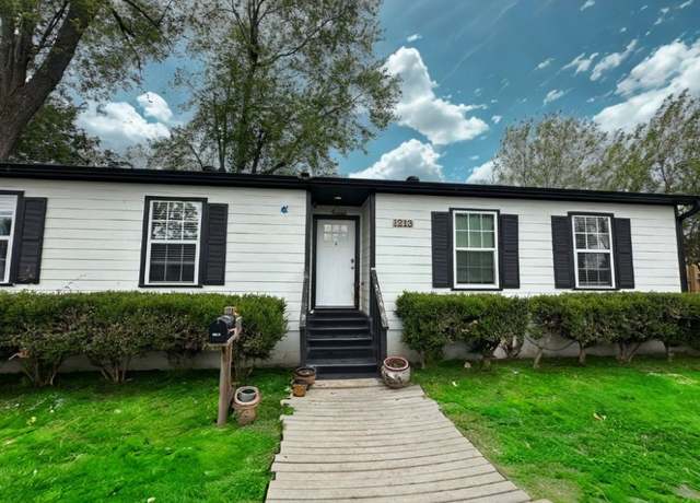 Property at 1213 Crutcher St, Springdale, AR 72764, 3 beds, 2 baths