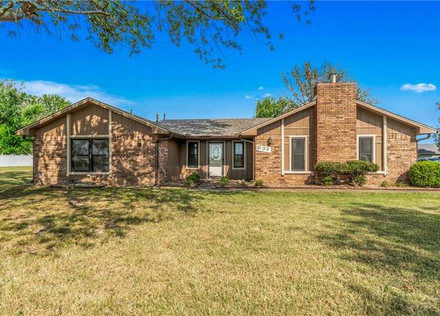 Property at 832 S Klenc Rd, Springdale, AR 72762, 3 beds, 2 baths