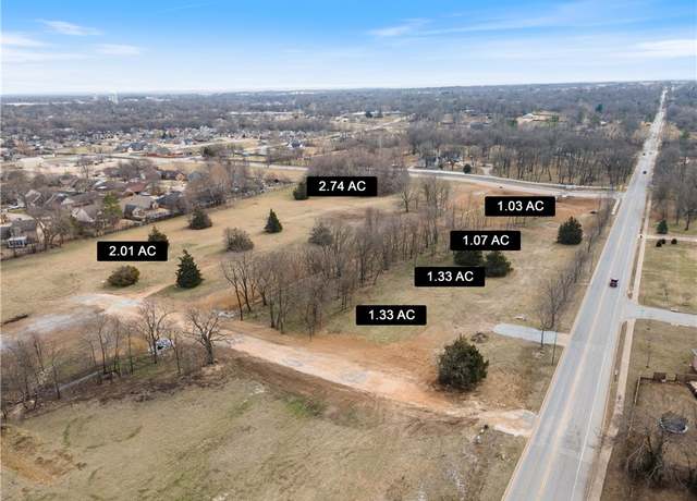 Property at 1533 N Dogwood St, Siloam Springs, AR 72761