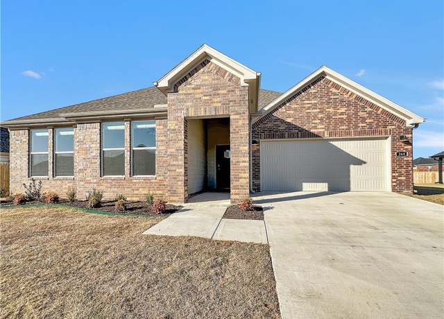 Property at 581 W Canada Dr, Farmington, AR 72730, 4 beds, 2 baths
