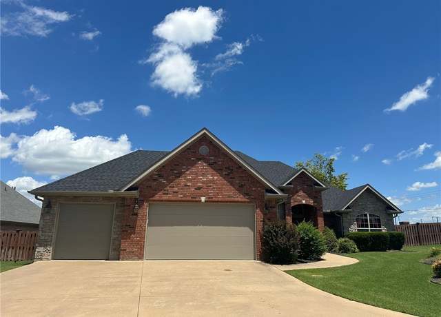 Property at 5749 S Chanberry Ln, Rogers, AR 72758, 4 beds, 3 baths