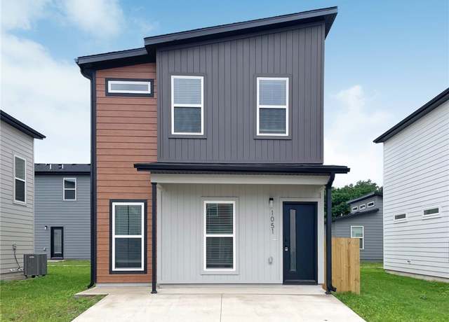 Property at 1051 Indiana Ave, Bentonville, AR 72713, 2 beds, 2.5 baths