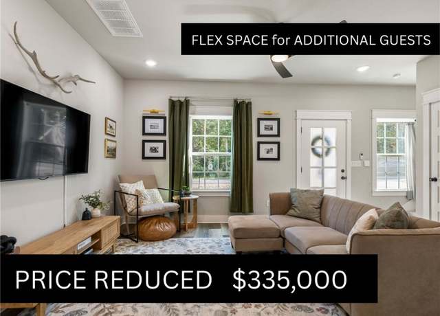Property at 16 Kinloch Dr, Bella Vista, AR 72715, 2 beds, 2.5 baths