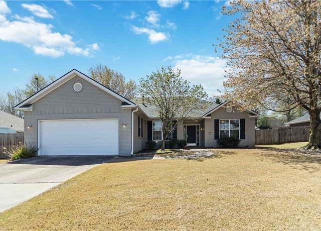 Property at 2901 Colton Dr, Springdale, AR 72762, 3 beds, 2 baths