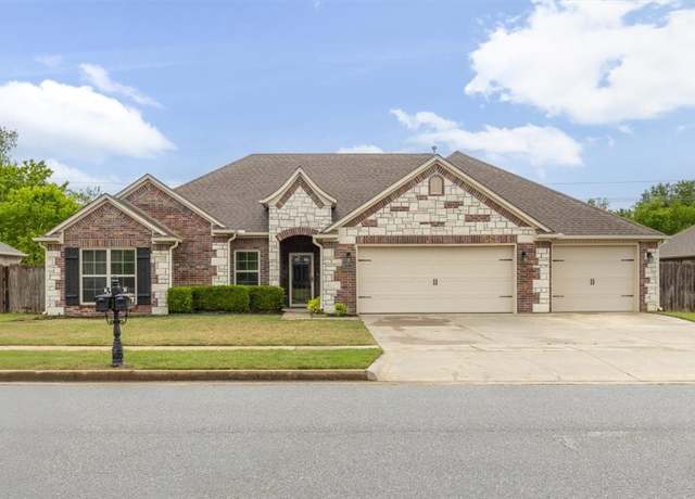 Property at 12555 Bethel Oaks Dr, Farmington, AR 72730, 3 beds, 2 baths