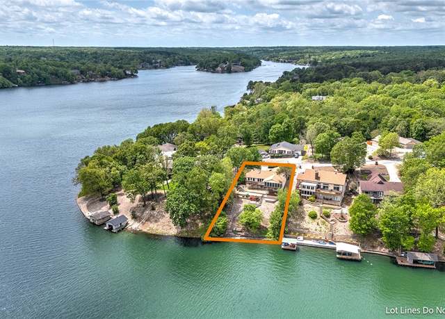Property at 9 Marykirk Ln, Bella Vista, AR 72715, 4 beds, 3 baths