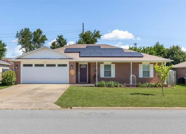 Property at 1203 SE 21st St, Bentonville, AR 72712, 3 beds, 2 baths