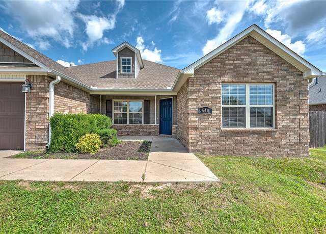Property at 640 Spur Ln, Centerton, AR 72719, 4 beds, 2 baths