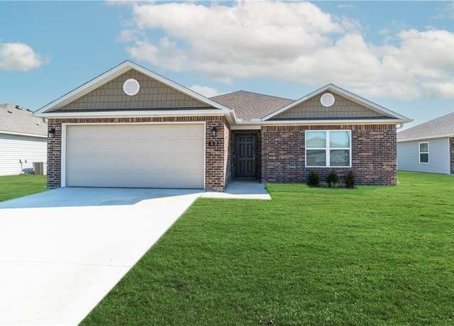 Property at 821 S Katlyn Dr, Siloam Springs, AR 72761, 3 beds, 2 baths