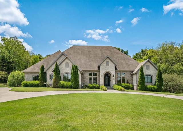 Property at 545 Winding Spring Dr, Fayetteville, AR 72703, 4 beds, 3.5 baths