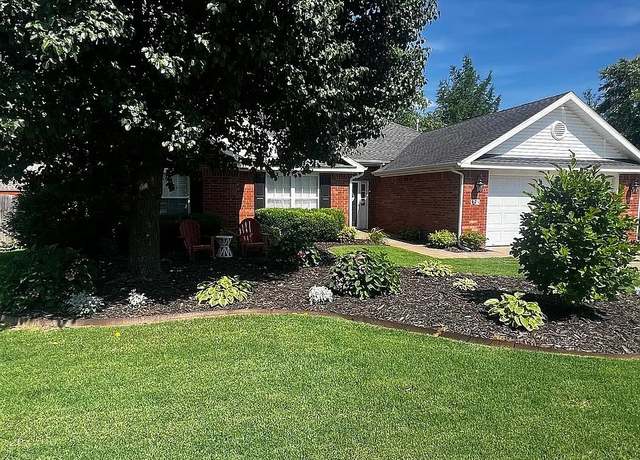 Property at 409 Bluff Dr, Lowell, AR 72745, 3 beds, 2 baths