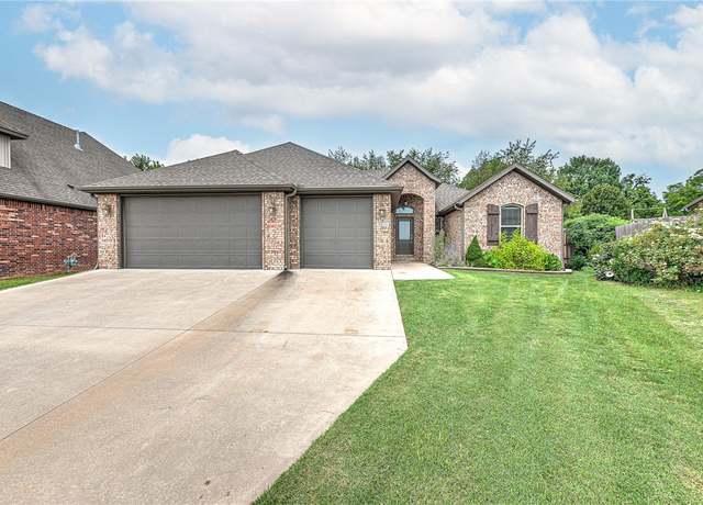 Property at 1210 Bradley St, Centerton, AR 72719, 4 beds, 2 baths