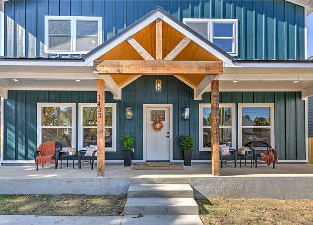 Property at 1433 S Duncan Ave, Fayetteville, AR 72701, 4 beds, 3.5 baths