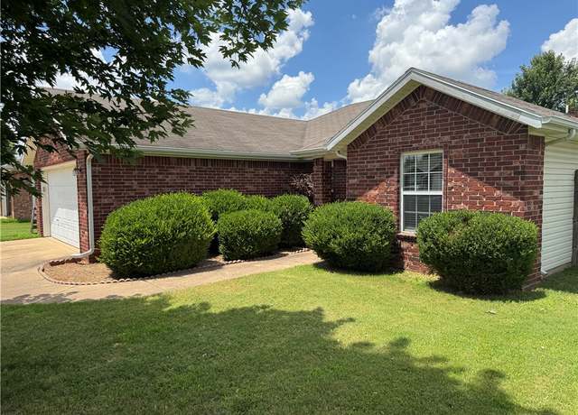 Property at 6404 SW High Meadow Blvd, Bentonville, AR 72713, 3 beds, 3 baths