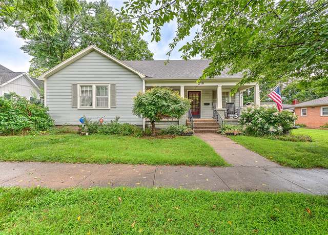 Property at 218 SW E St, Bentonville, AR 72712, 3 beds, 1 bath