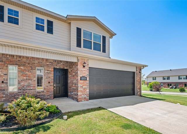 Property at 2633 S Kilimanjaro Way, Rogers, AR 72758, 3 beds, 2.5 baths