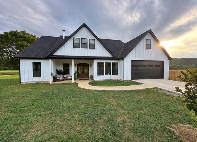 Property at 17381 23 Hwy, Huntsville, AR 72740, 3 beds, 2 baths