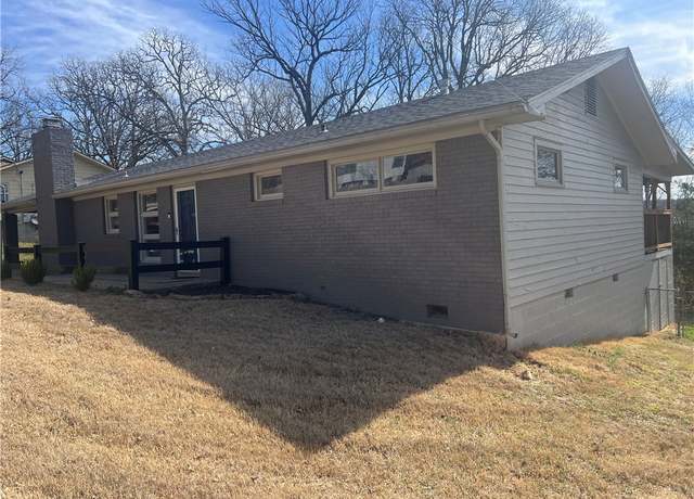 Property at 1205 Vista Dr, Harrison, AR 72601, 3 beds, 1.5 baths