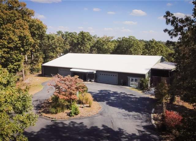 Property at 15066 Crawford Point Rd, Rogers, AR 72756, 3 beds, 3 baths