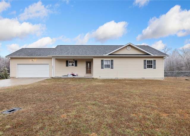 Property at 10271 Quincy Ln, Harrison, AR 72601, 3 beds, 2 baths
