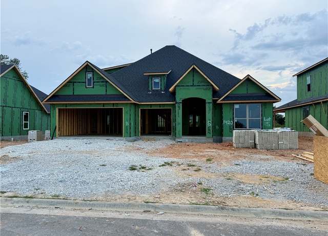 Property at 1420 Lookout Ln, Cave Springs, AR 72718, 5 beds, 3 baths