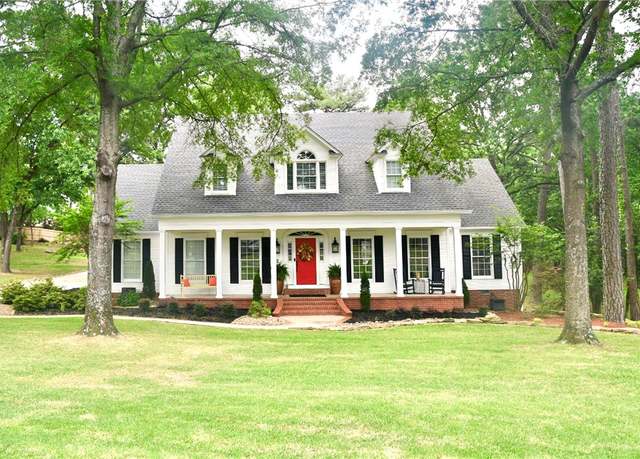 Property at 1509 Lands End Point South, Russellville, AR 72802, 4 beds, 3 baths