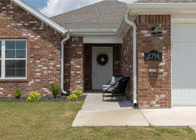 Property at 2758 Suncrest Ave, Springdale, AR 72764, 4 beds, 2 baths