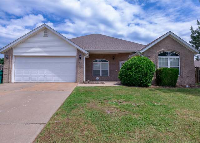 Property at 411 Kate Dr, Centerton, AR 72719, 4 beds, 2 baths